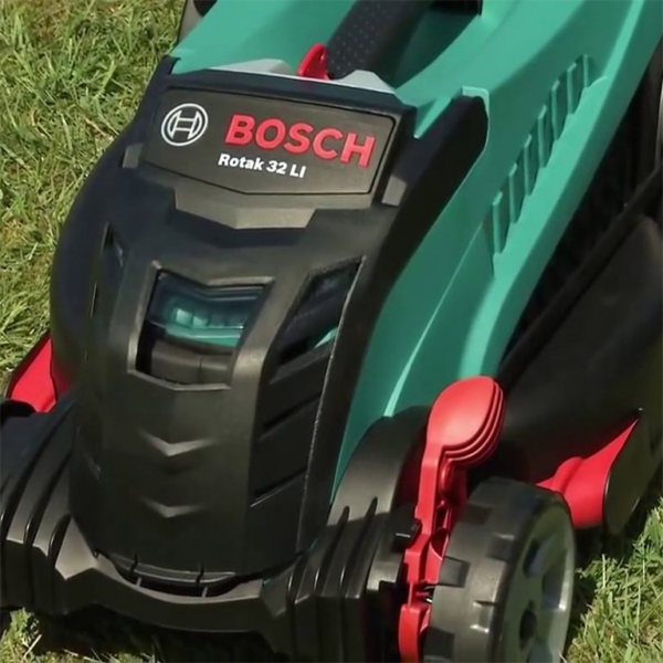 Коса акумулаторна колесна „Bosch“ 36 V, 2 Ah, 320 мм, Rotak 32 LI
