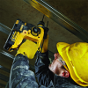 Перфоратор DeWALT акумулаторен с 2 батерии и зарядно, SDS-plus, 18 V, 4 Ah, 2.1 J, DCH253M2 - Image 4