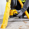 LED прожектор DeWALT акумулаторен със статив без батерия и зарядно, 18 V, 1.5-5 Ah, 3500 K, жълт, DCL079 - Image 6